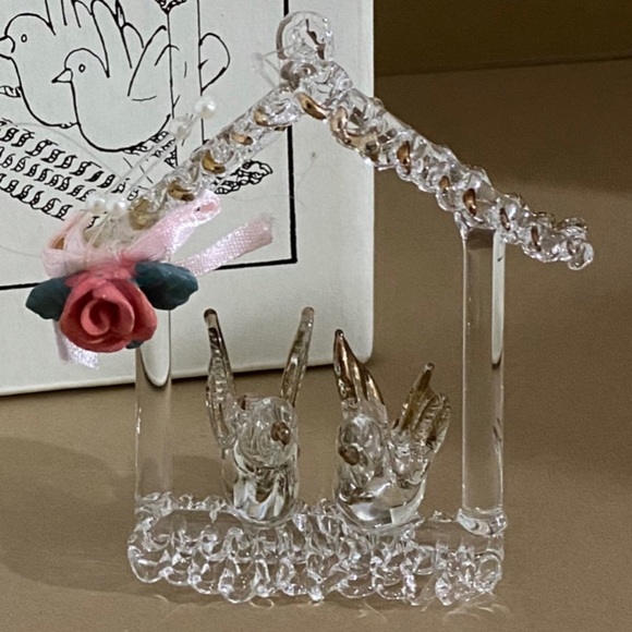 Kurt Adler, Santa’s World, Glass Gold Leaf Swinging Turtle Doves Ornament, J9244 - Picture 3 of 9